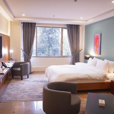 Roomy Signature Hotel, Islamabad Eksteriør billede