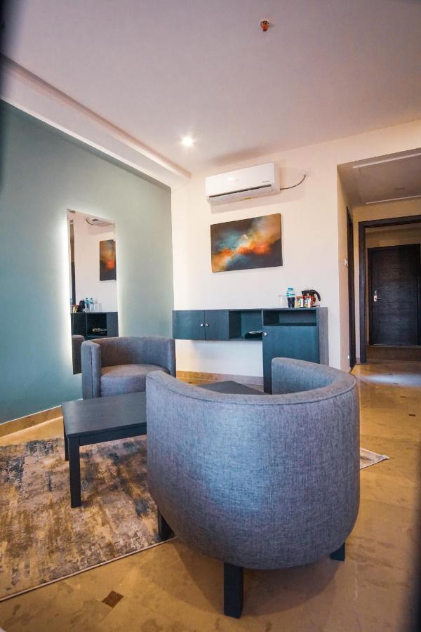 Roomy Signature Hotel, Islamabad Eksteriør billede